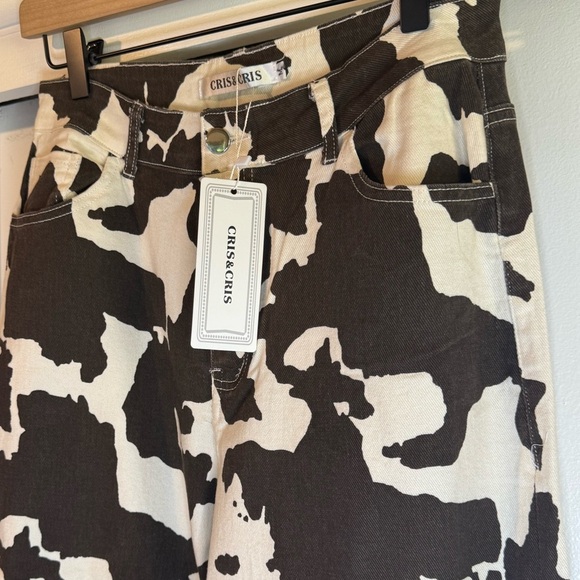 Boutique Brand Cris Cris Cow Print Wide Leg Jeans Medium New - Picture 4 of 8